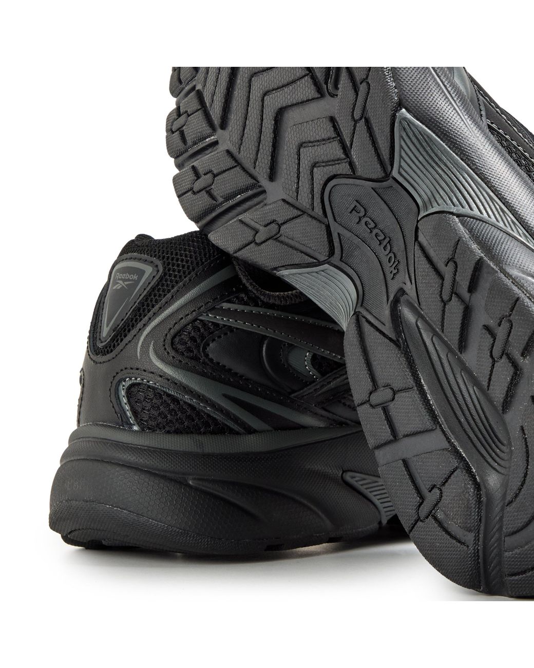 Reebok Black Belwave Trainers for men