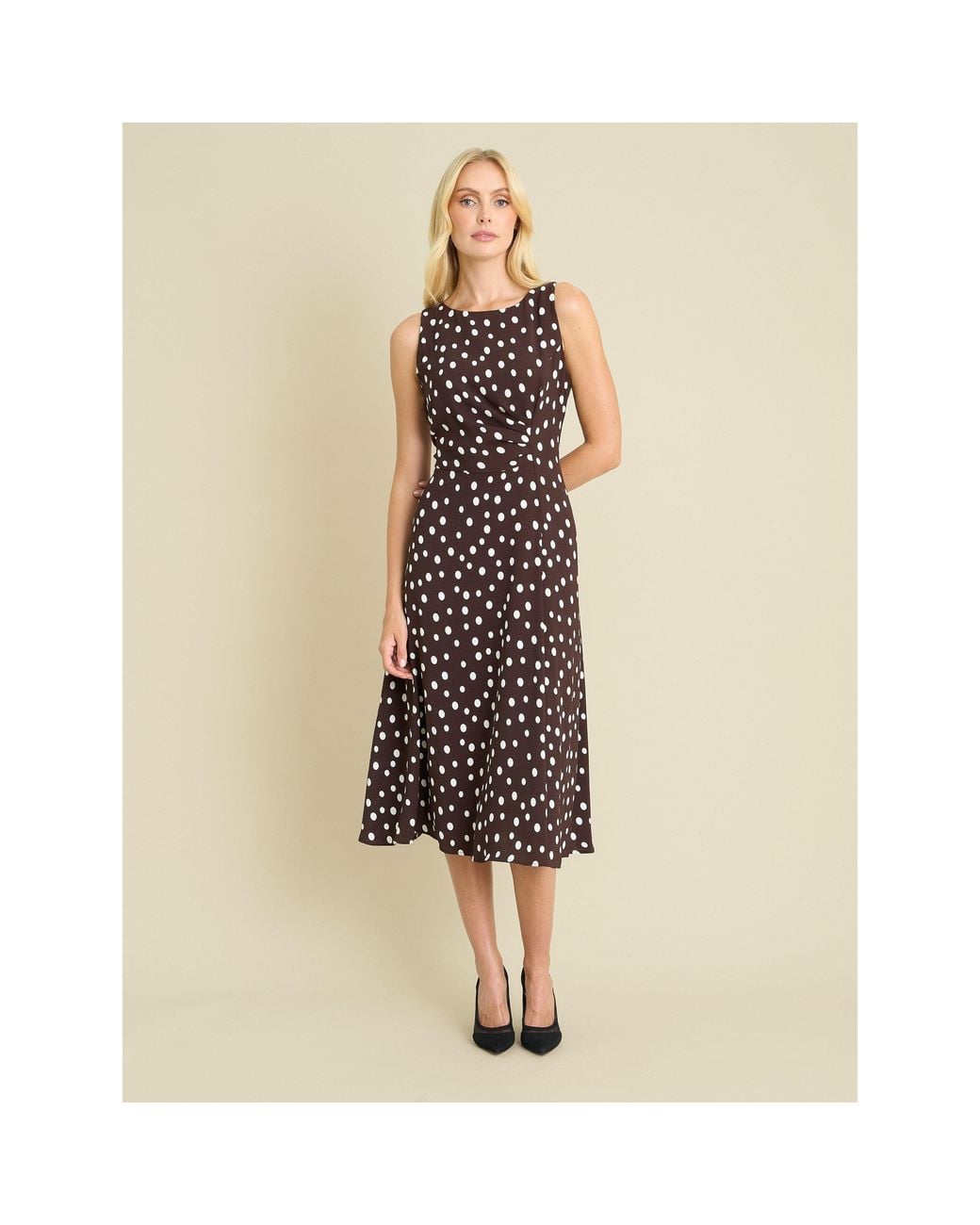 Gina Bacconi Natural Lacinda Sleeveless Shift Dress