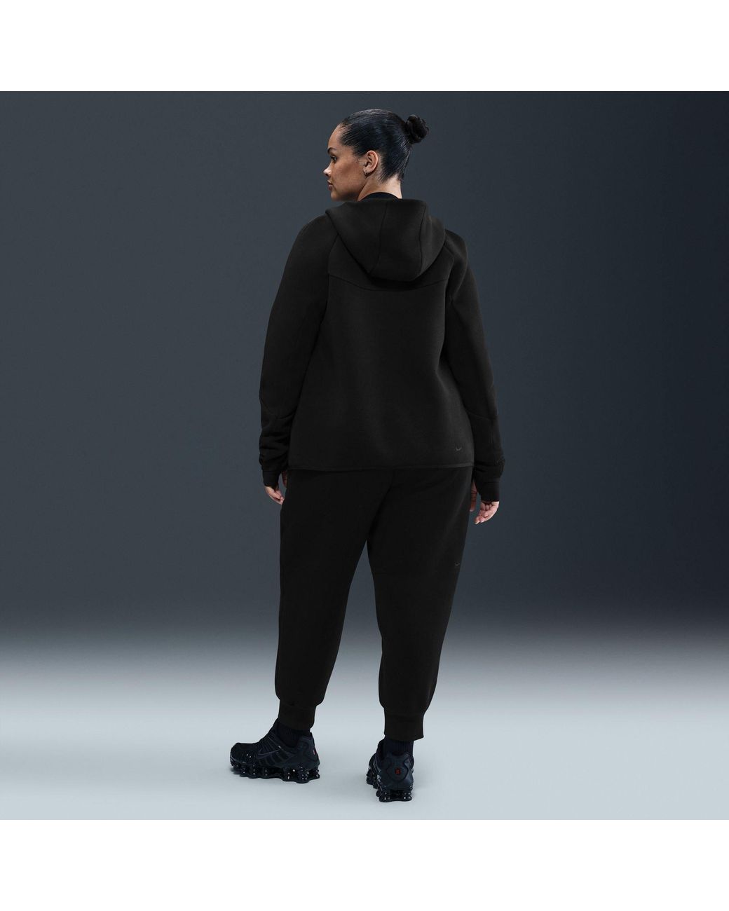 Nike Black Nsw Tech Fleece Tapered-Fit Joggers