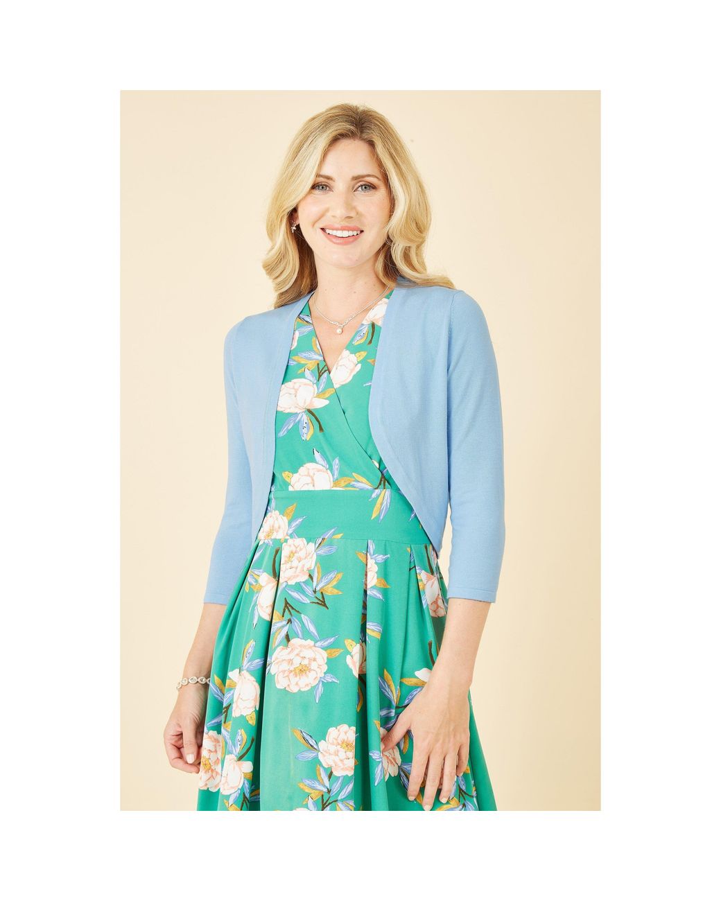 Yumi' Blue Knitted Curve Bolero