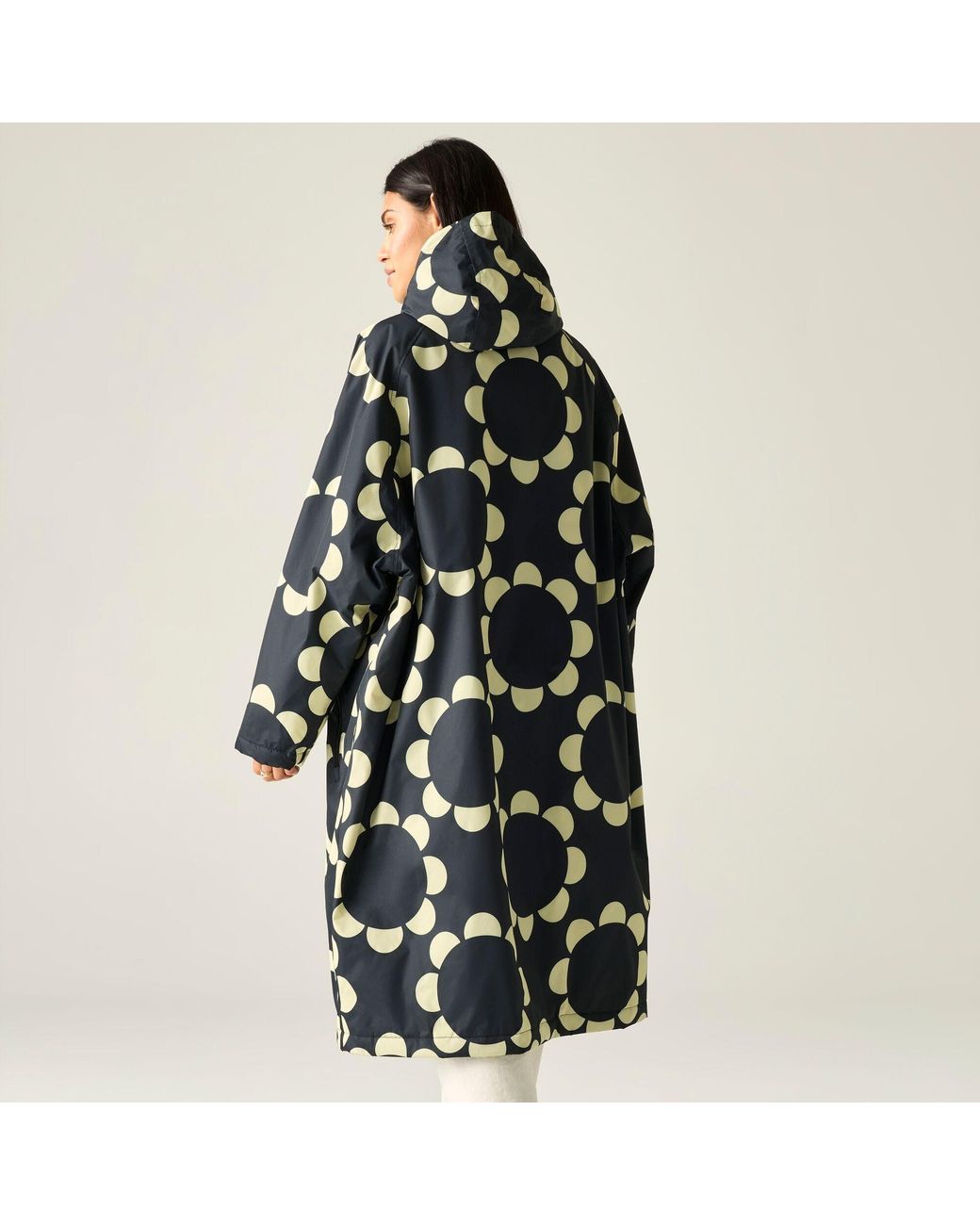 Regatta Black Orla Waterproof Changing Robe