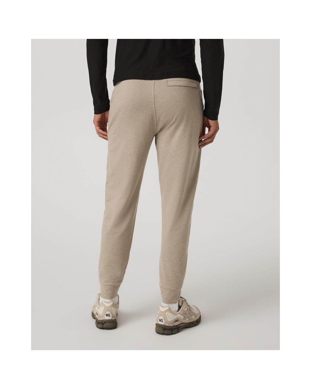 vuori Black Ponto Performance Jogger Fleece Tracksuit Bottom for men