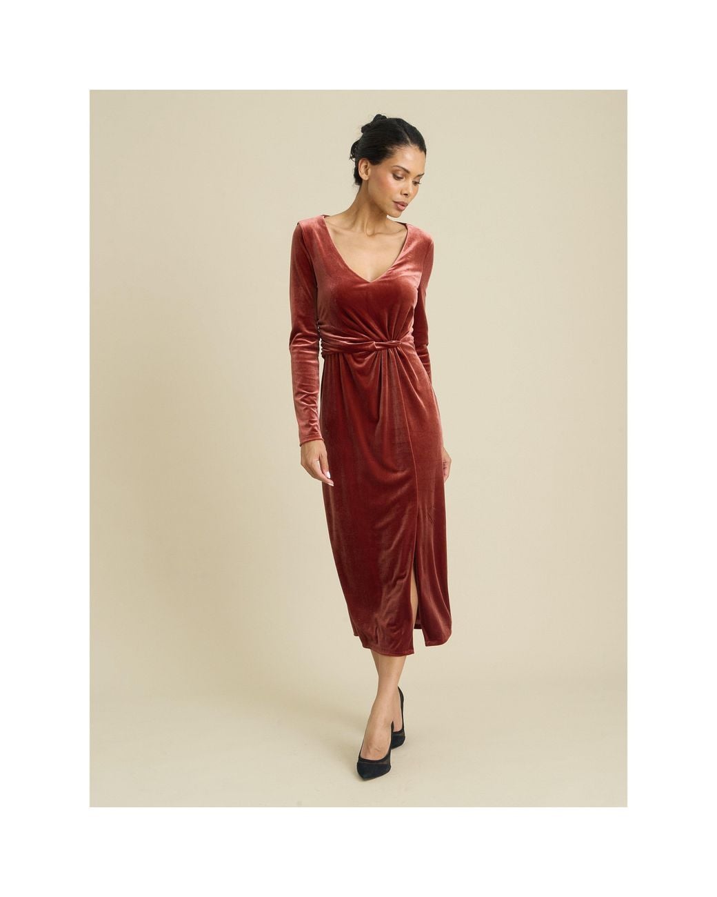 Gina Bacconi Red Annamaria Velvet Midi Dress