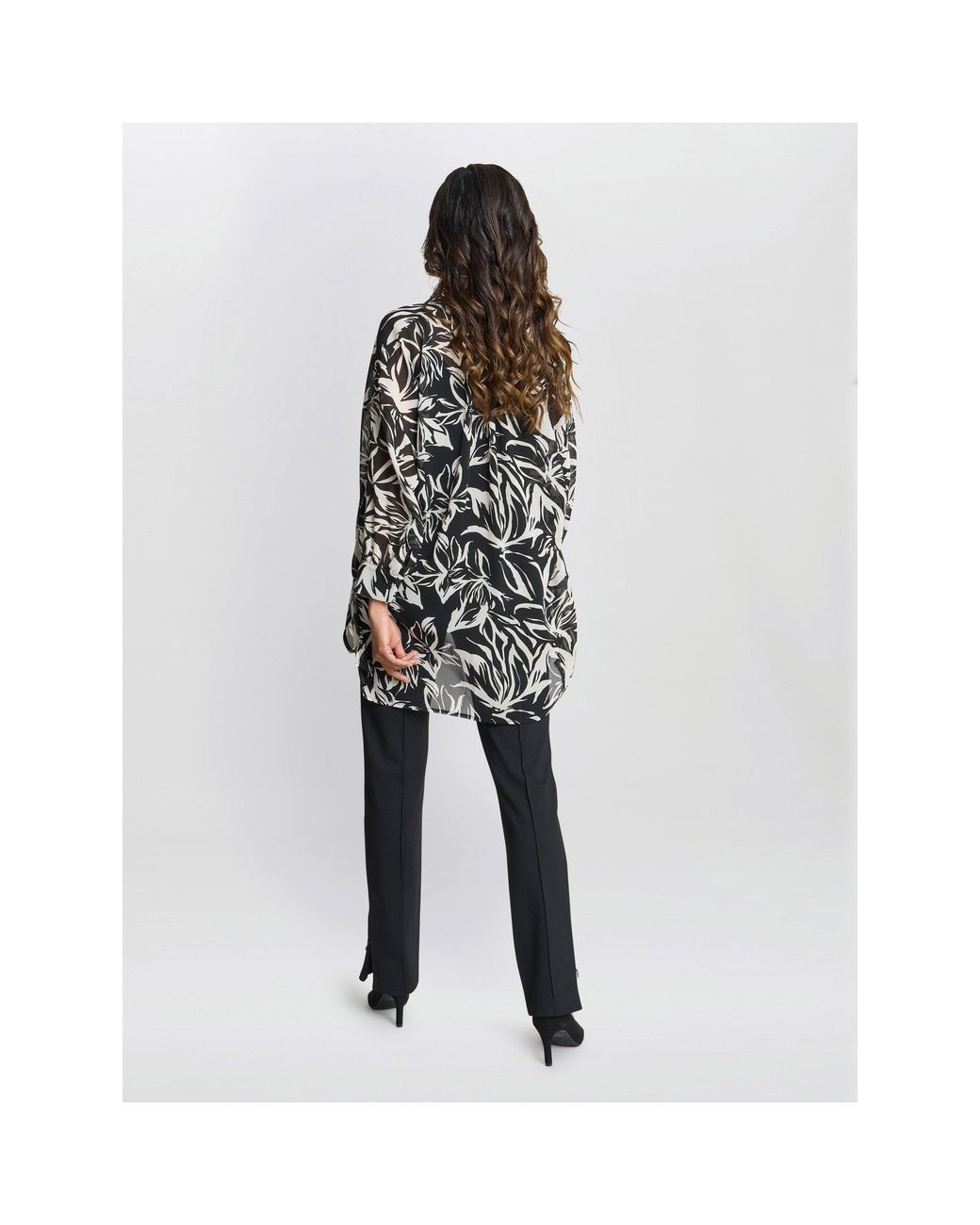 Gina Bacconi Black Dido Collarless Shirt