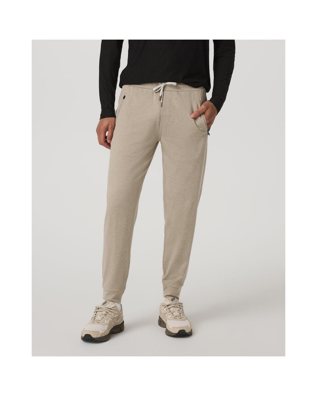vuori Black Ponto Performance Jogger Fleece Tracksuit Bottom for men