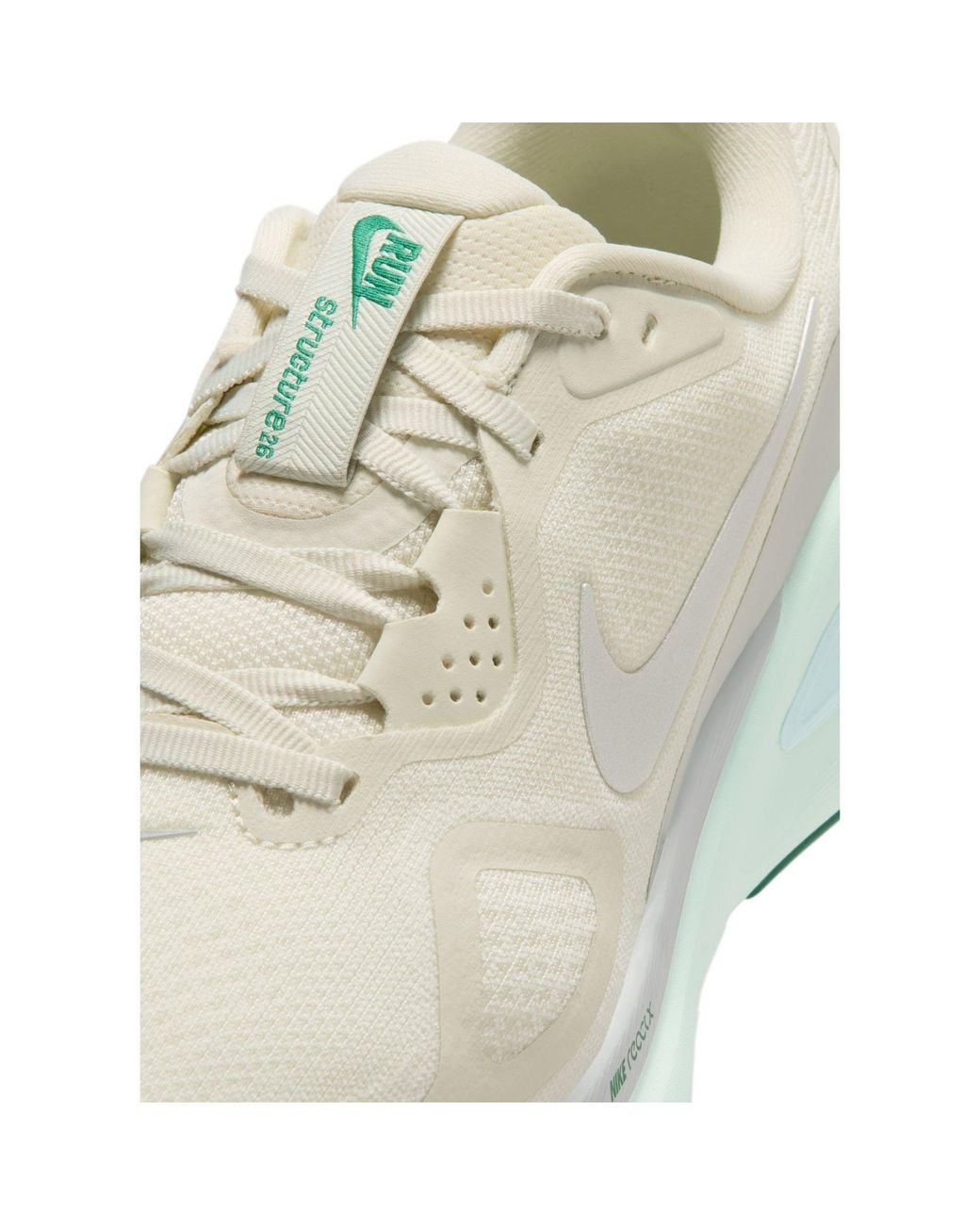 Nike Metallic Structure 26