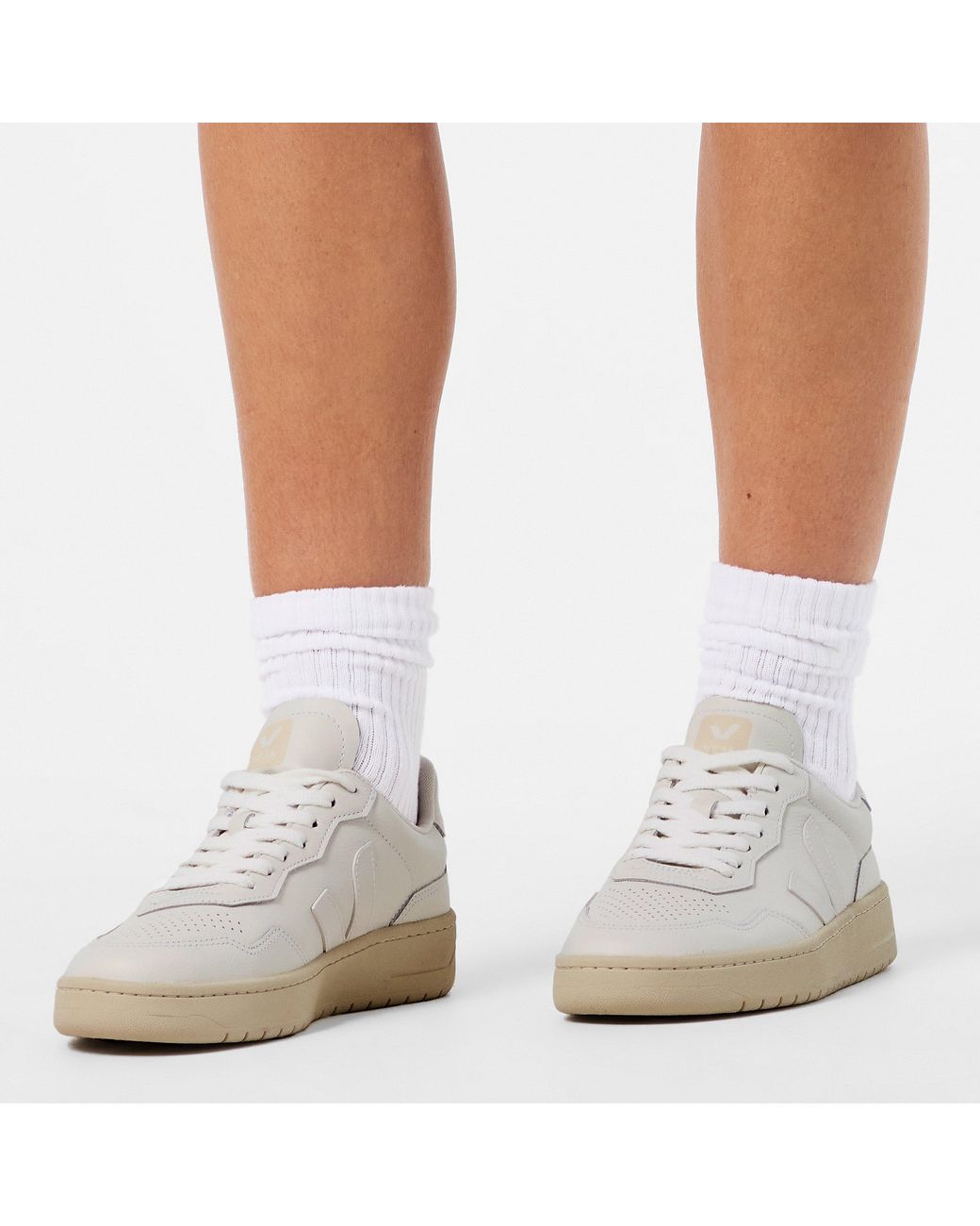 Veja Natural Bastle Leather Court Trainers