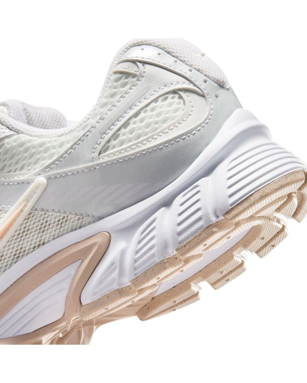 Nike White V5 Rnr Sneakers