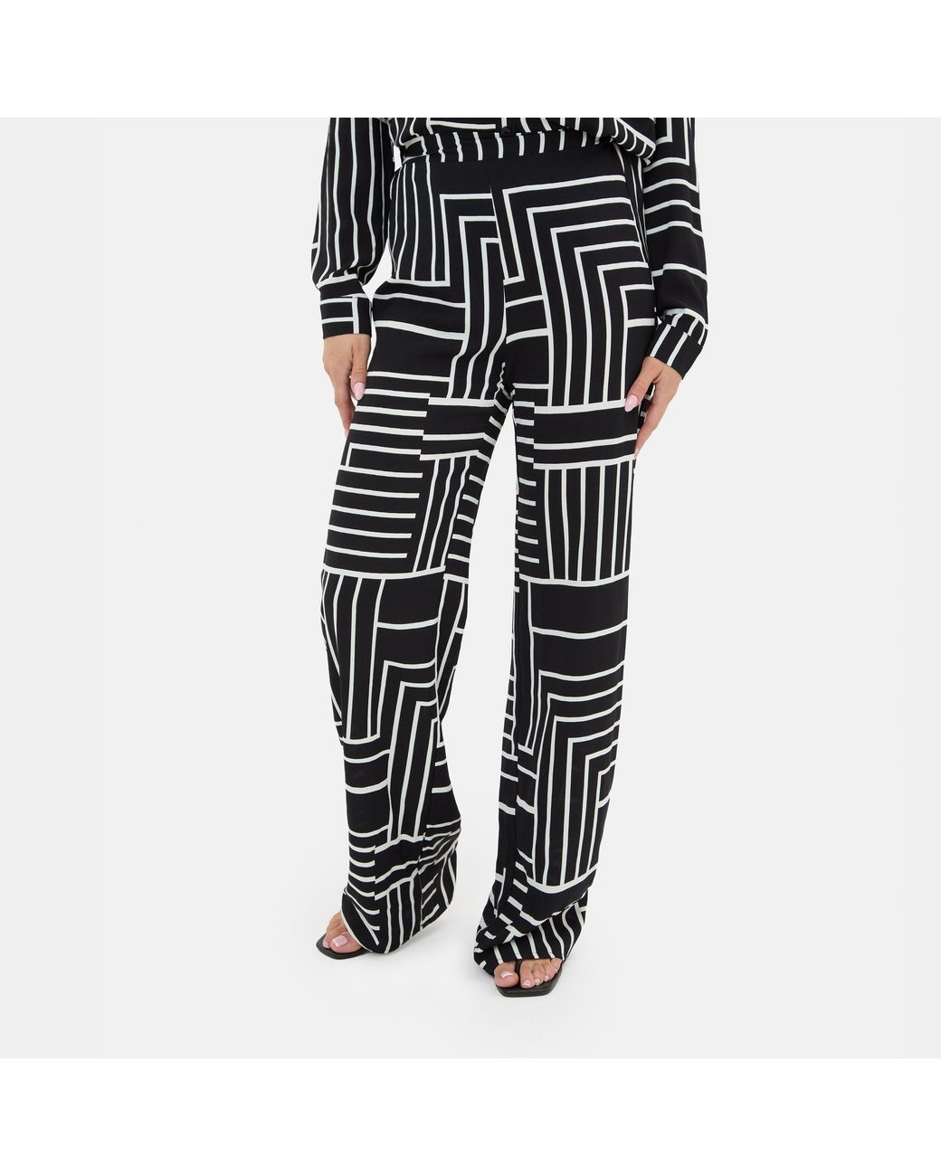 I Saw It First Black Printed Wide Leg Crepe Trouser