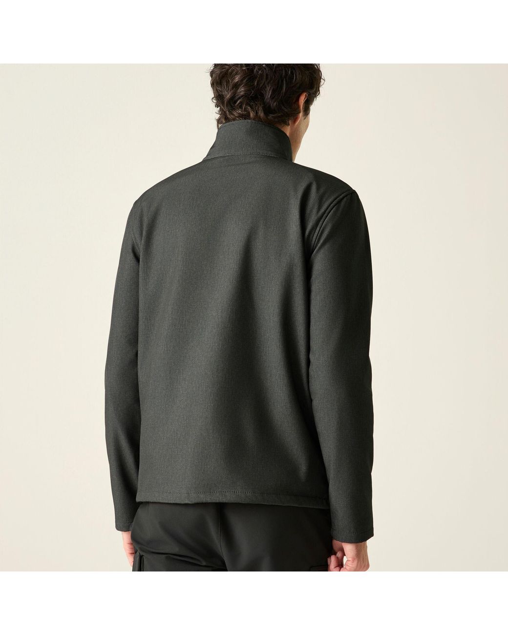 Regatta Black Cera V Softshell Midlayer for men
