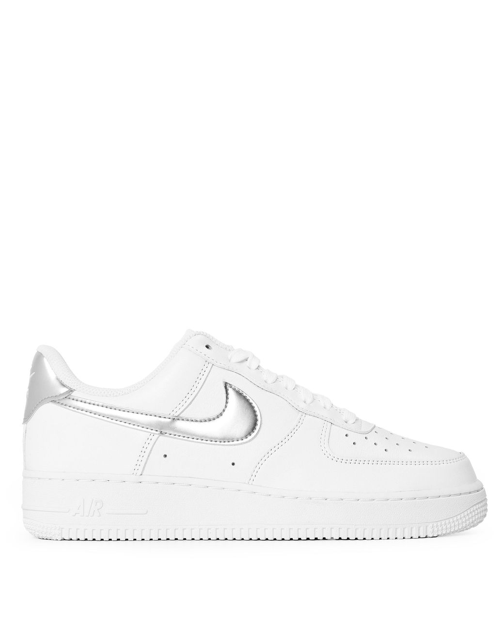 Nike White Air Force 1 07 Trainers