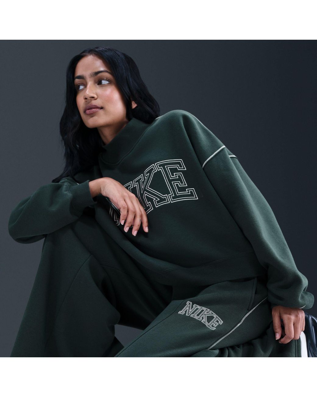 Nike Green Speed Fleece Solid Patterned Joggers