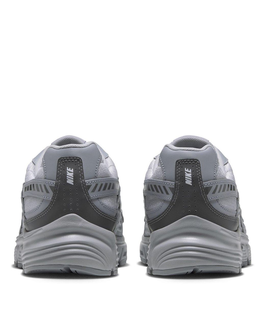 Nike Gray Initiator Running Shoes for men