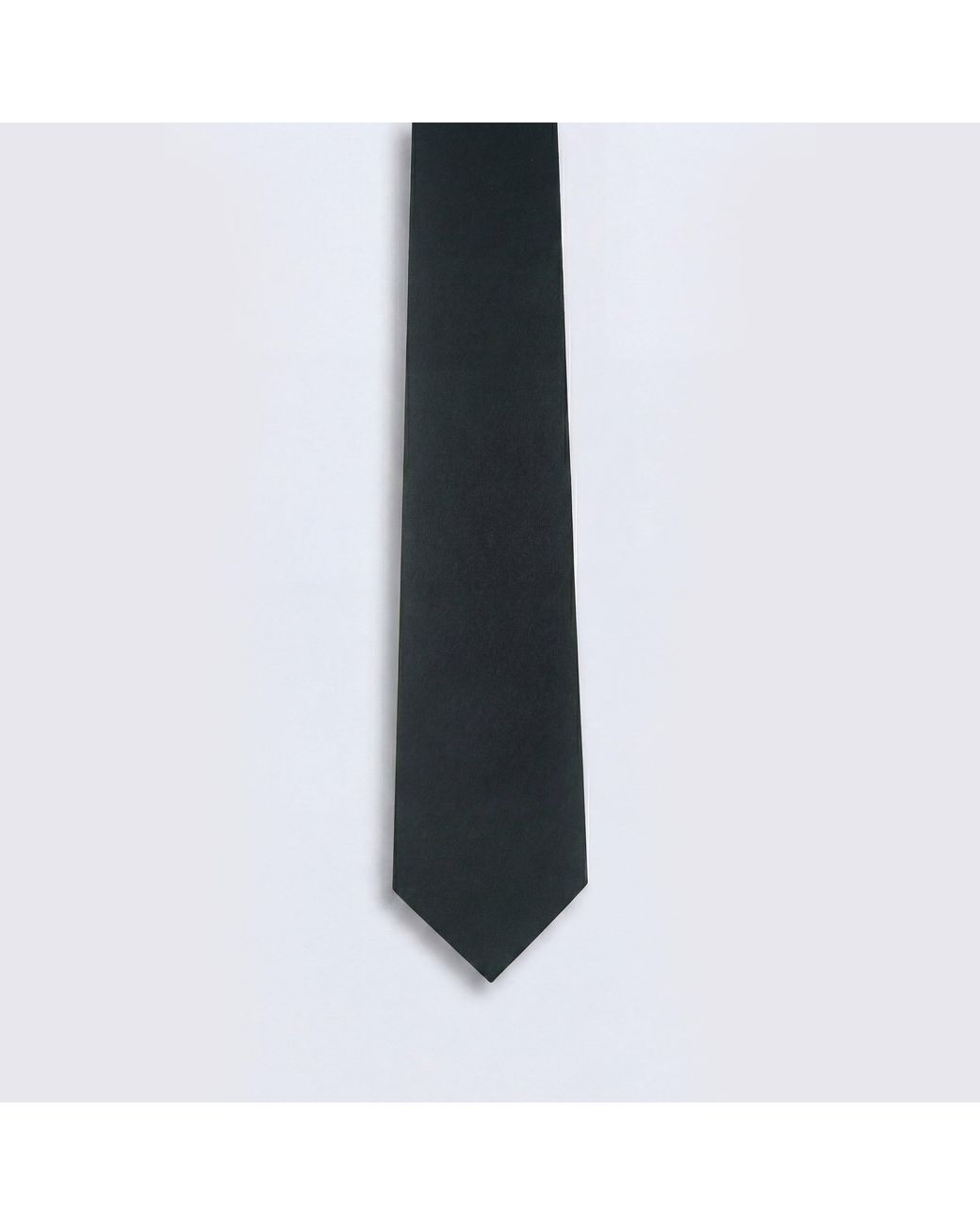 Twisted Tailor Black Ellroy Plain Tie for men