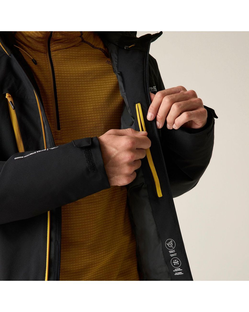 Regatta Black Highton Stretch Padded Waterproof Jacket for men