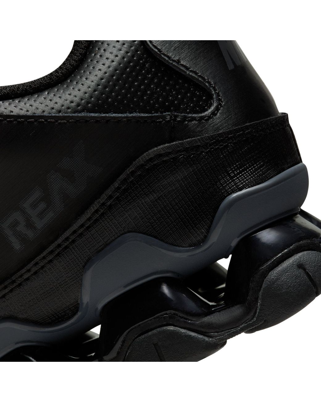 Nike Black Reax 8 Tr Workout Shoes for men