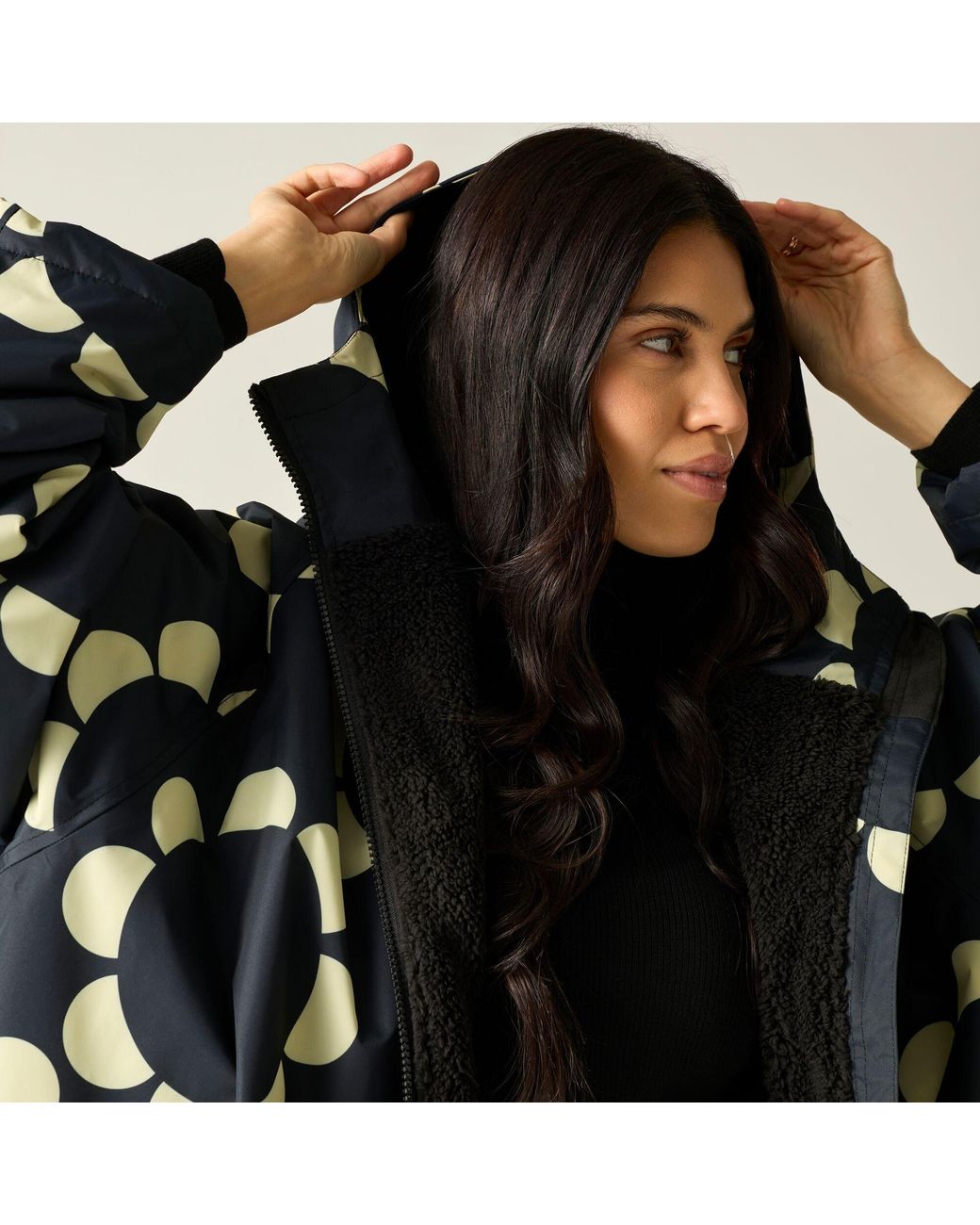 Regatta Black Orla Waterproof Changing Robe