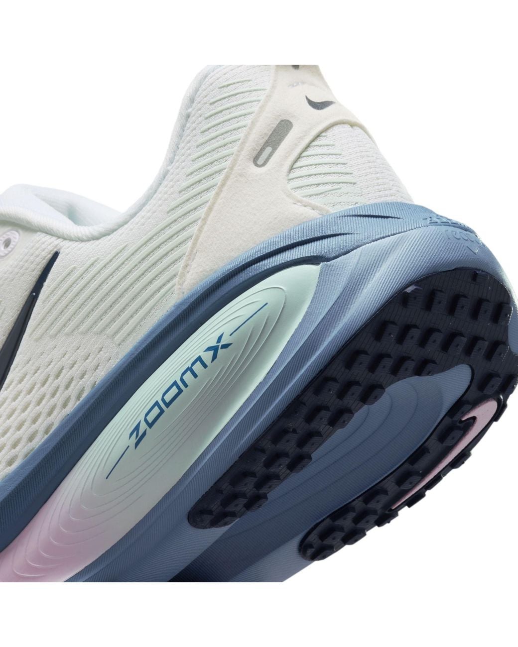 Nike Vomero 18 Road Running Shoes in White | Lyst UK