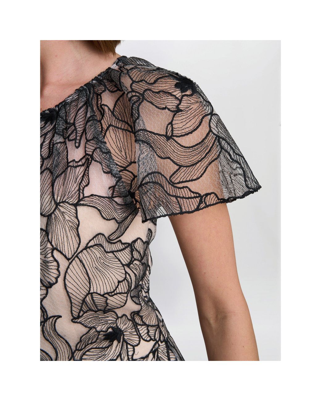 Gina Bacconi Gray Marie-Claire Floral Mesh Maxi Dress