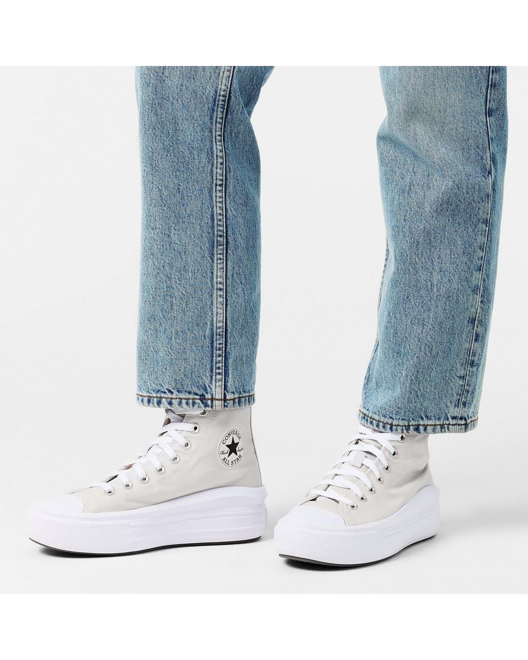 Converse White Chuck Taylor All Star Move