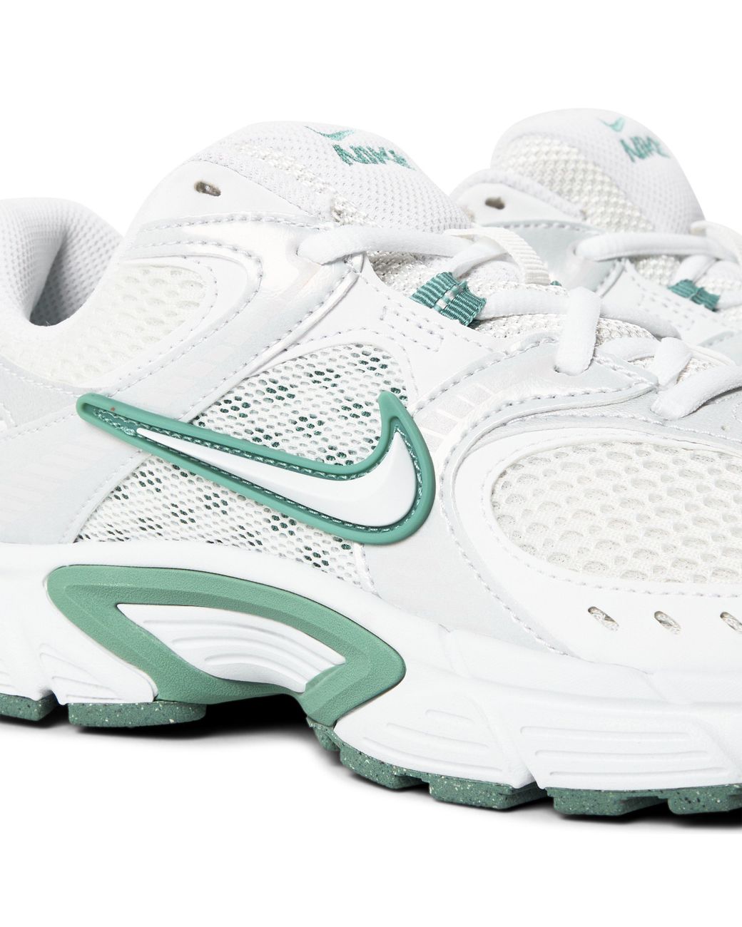 Nike White V5 Rnr
