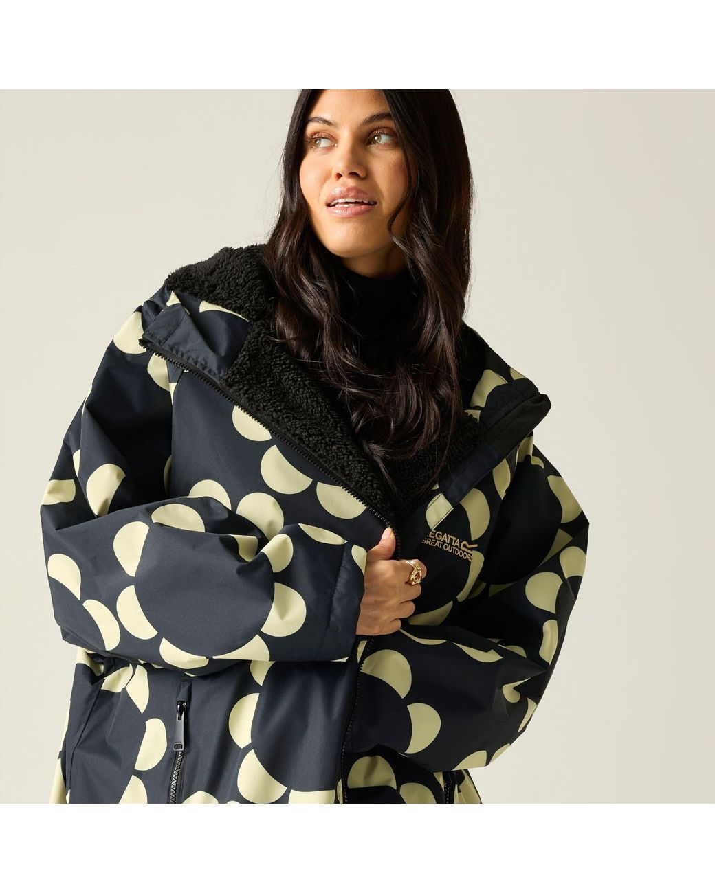 Regatta Black Orla Waterproof Changing Robe