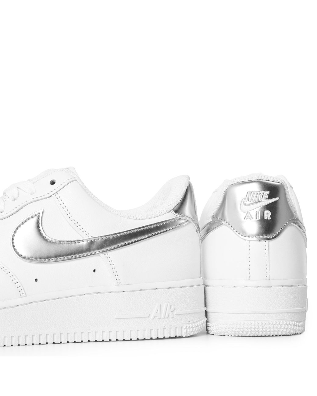 Nike White Air Force 1 07 Trainers