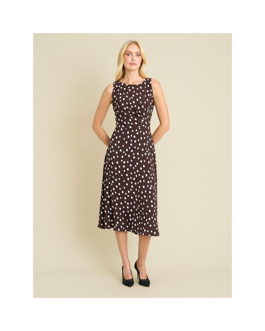 Gina Bacconi Natural Lacinda Sleeveless Shift Dress