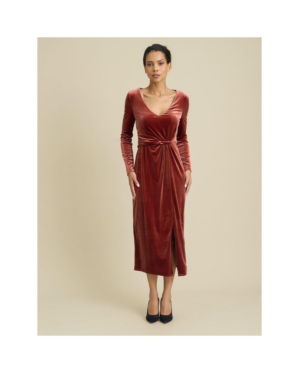 Gina Bacconi Red Annamaria Velvet Midi Dress
