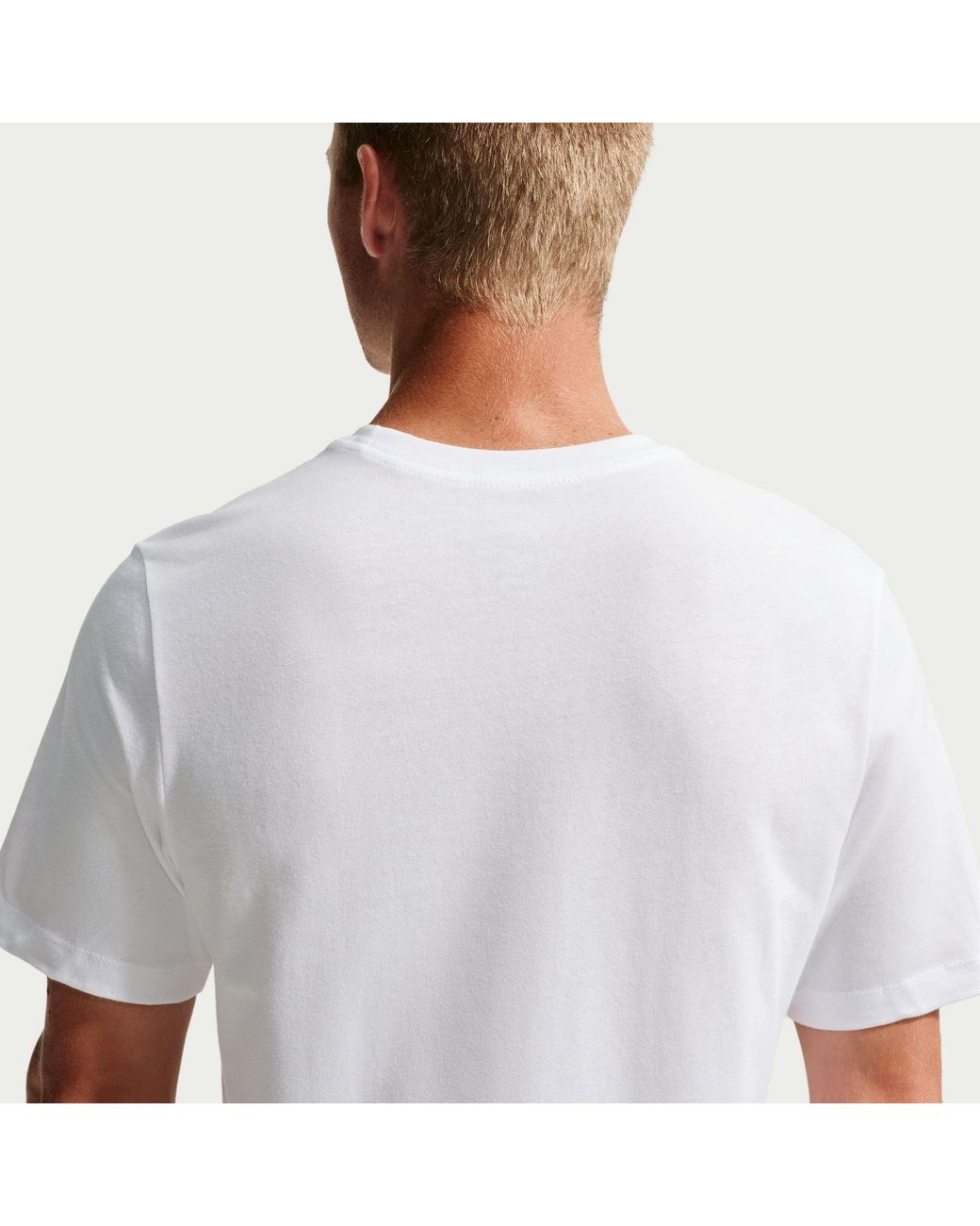 Nike White Sportswear Club T-Shirt for men