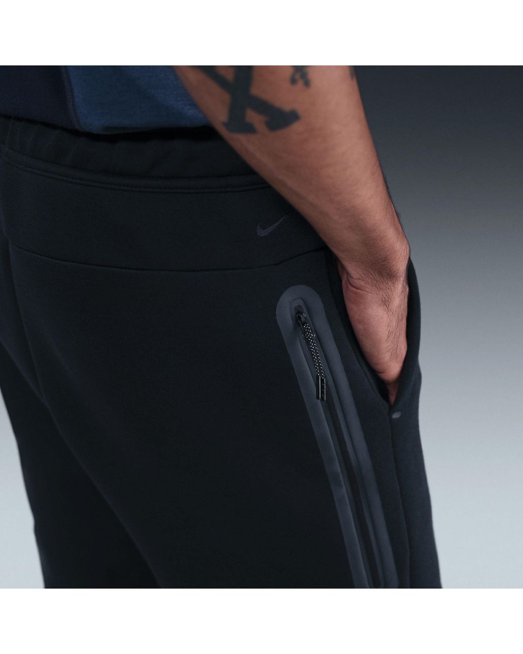Nike Black Sportswear Tech Fleece Shorts for men