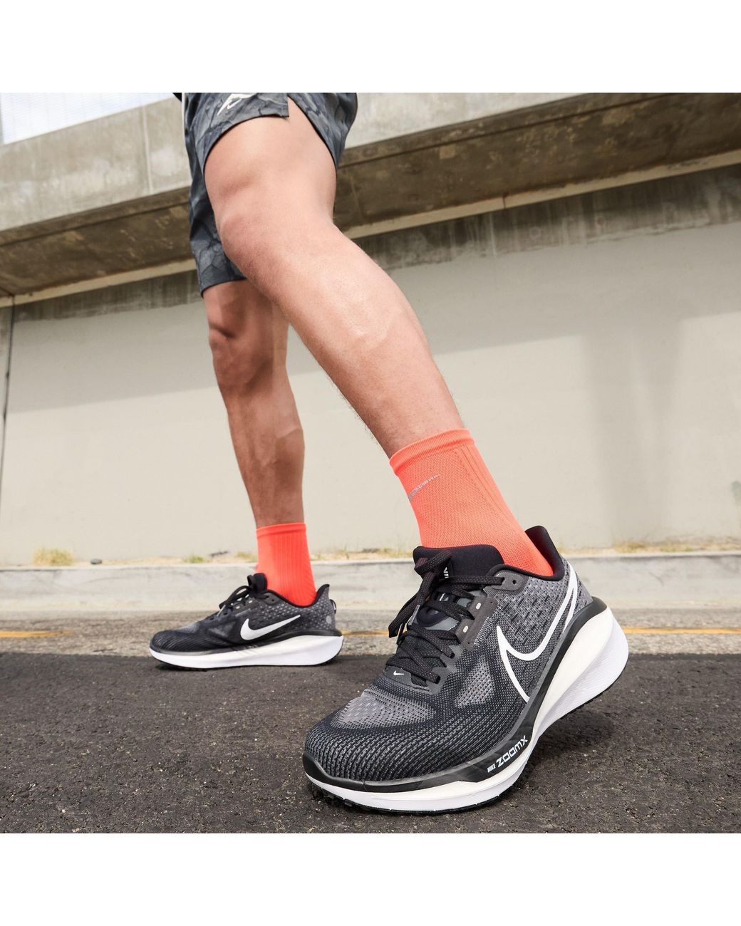 Nike Black Vomero 17 Road Running Shoes for men