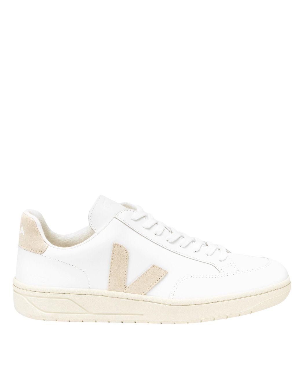 Veja White V-12 Trainers