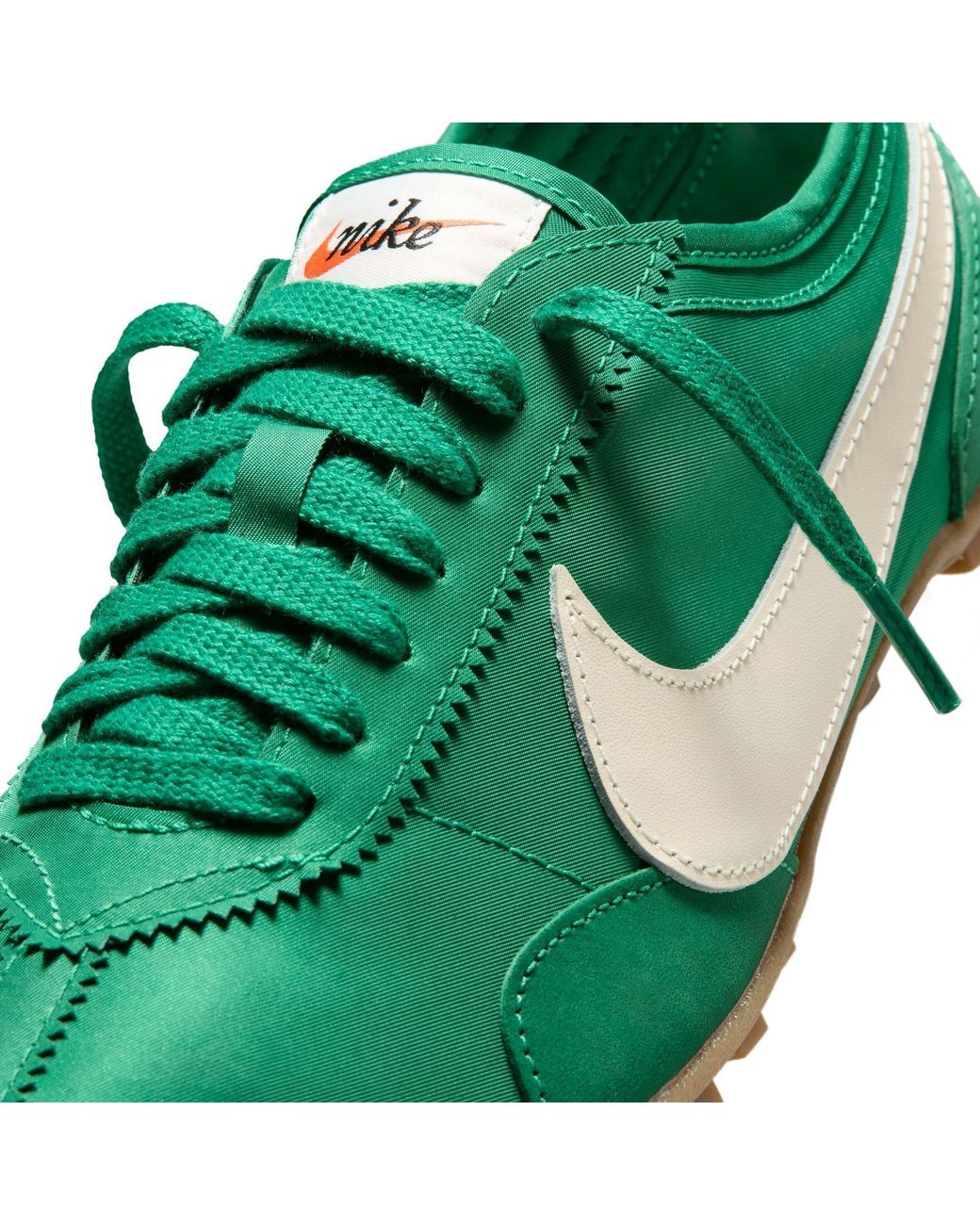 Nike Green Simple Sports Shoes