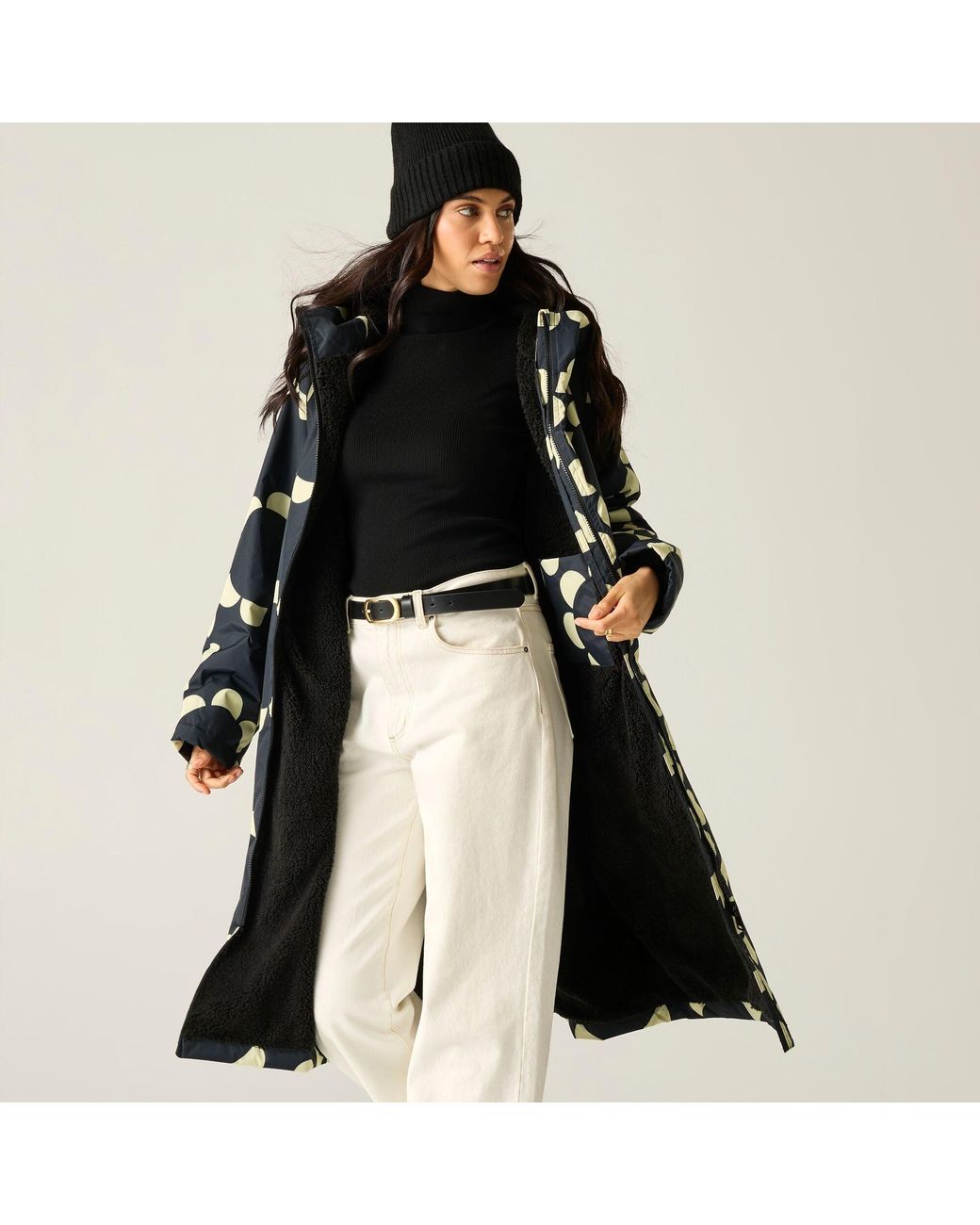 Regatta Black Orla Waterproof Changing Robe