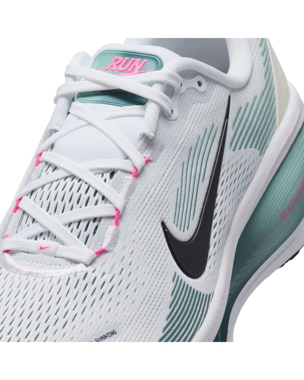 Nike White Vomero 18 Running Shoes for men