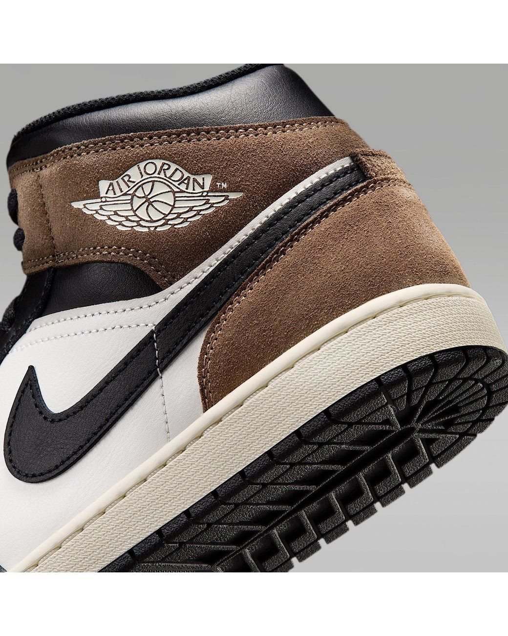 Nike Brown High-Top Trainers for men