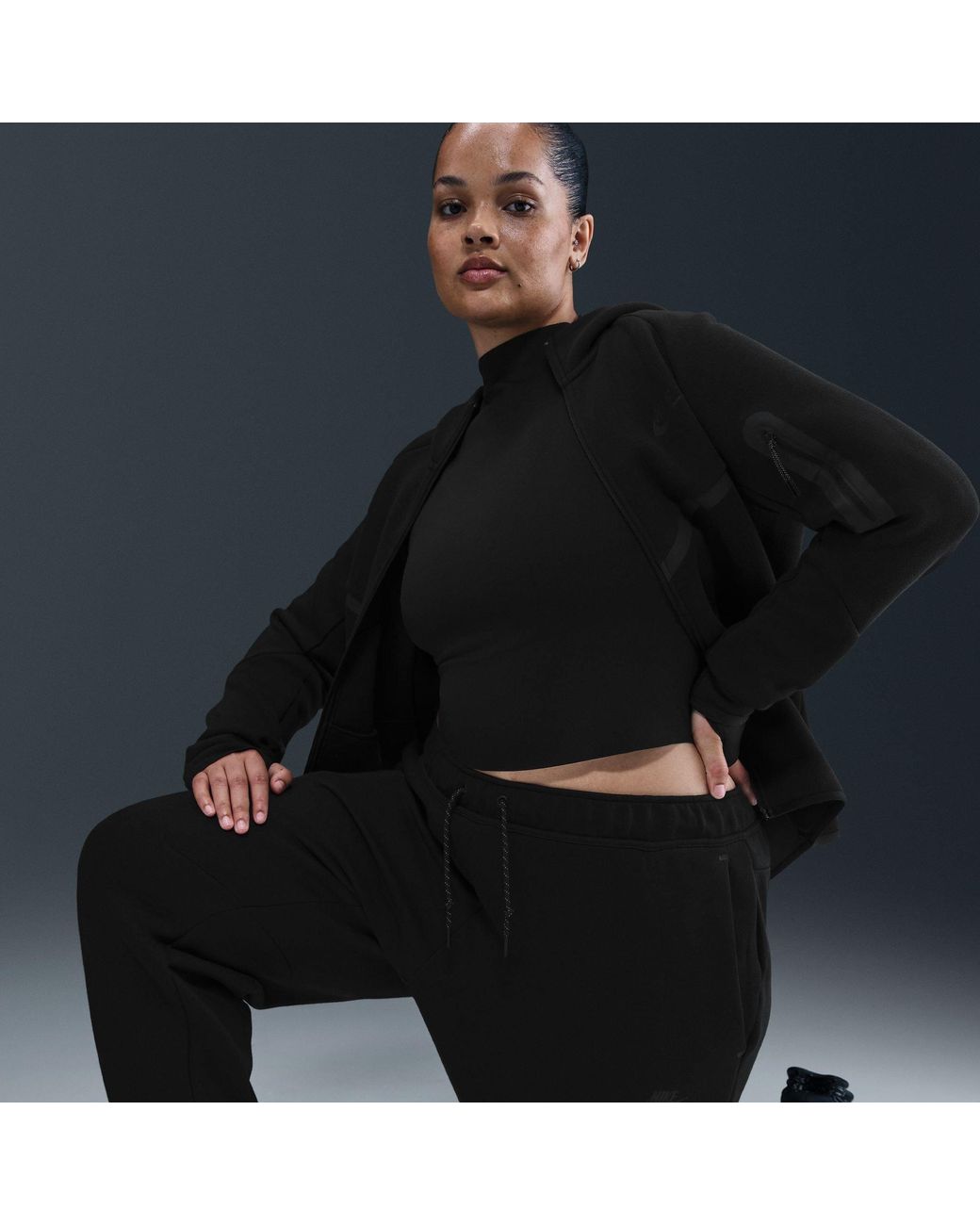 Nike Black Nsw Tech Fleece Tapered-Fit Joggers