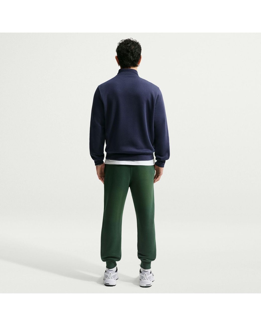 Nike Green Sportswear Club Fleece Jogging Pants for men
