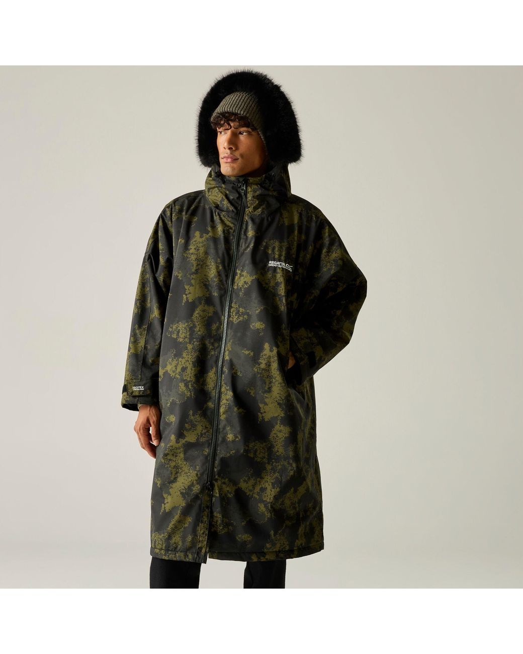 Regatta Black Adult Waterproof Changing Robe Pro