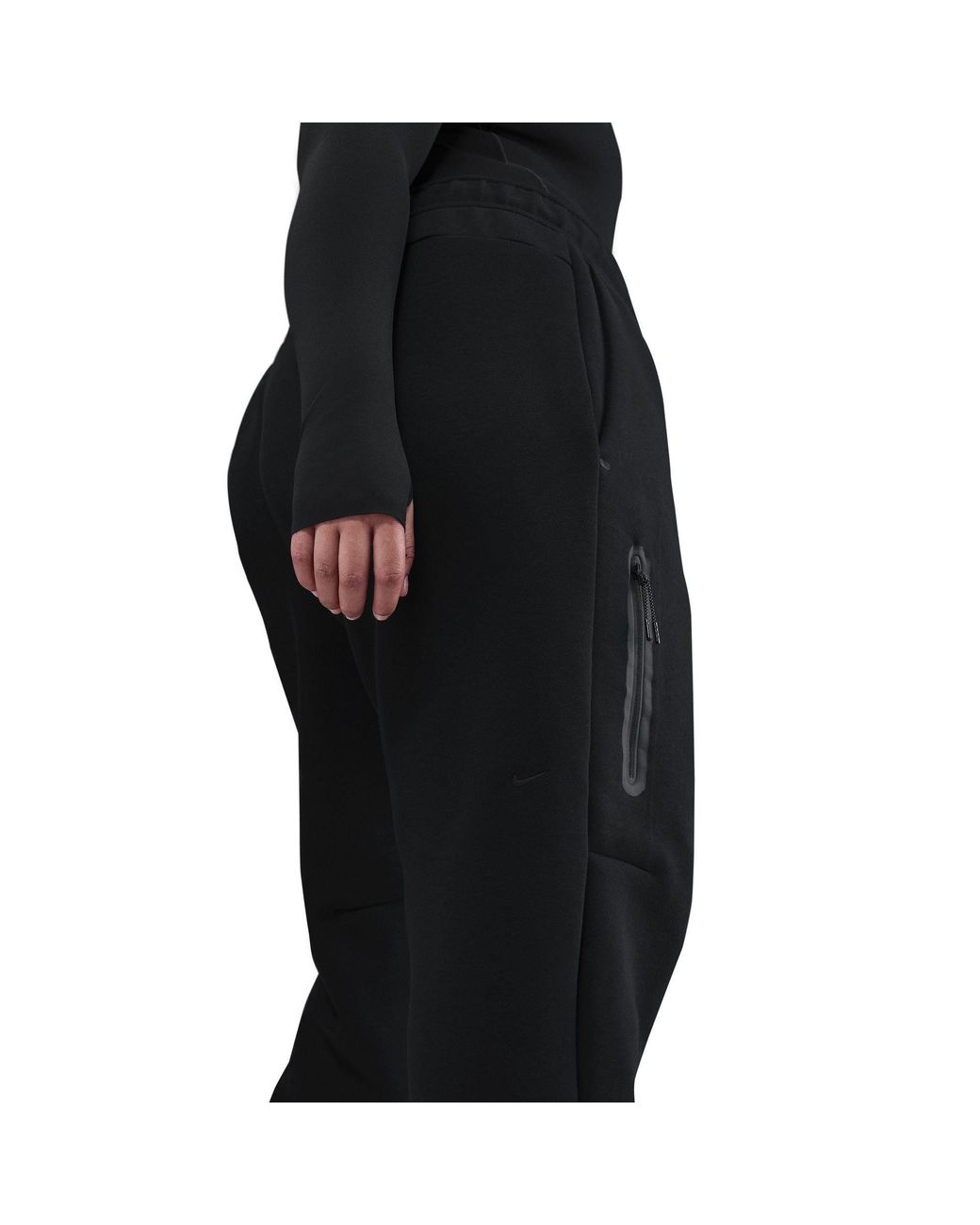 Nike Black Nsw Tech Fleece Tapered-Fit Joggers