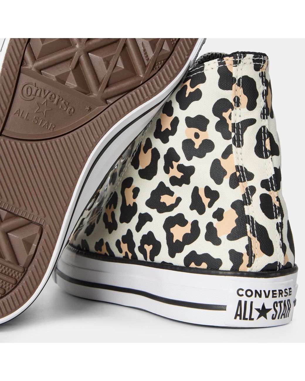 Converse White Chuck Classic Hi Tops