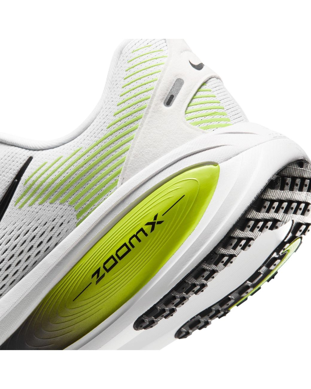 Nike White Vomero 18 Running Shoes for men