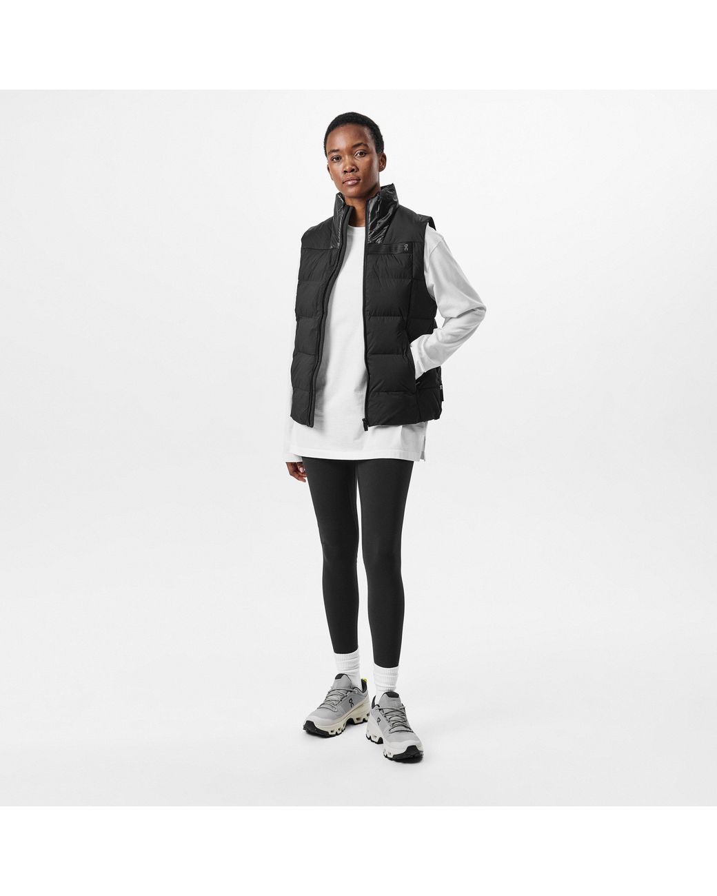 On Shoes Black Challenger Water Resistant Thermolite Puffer Gilet