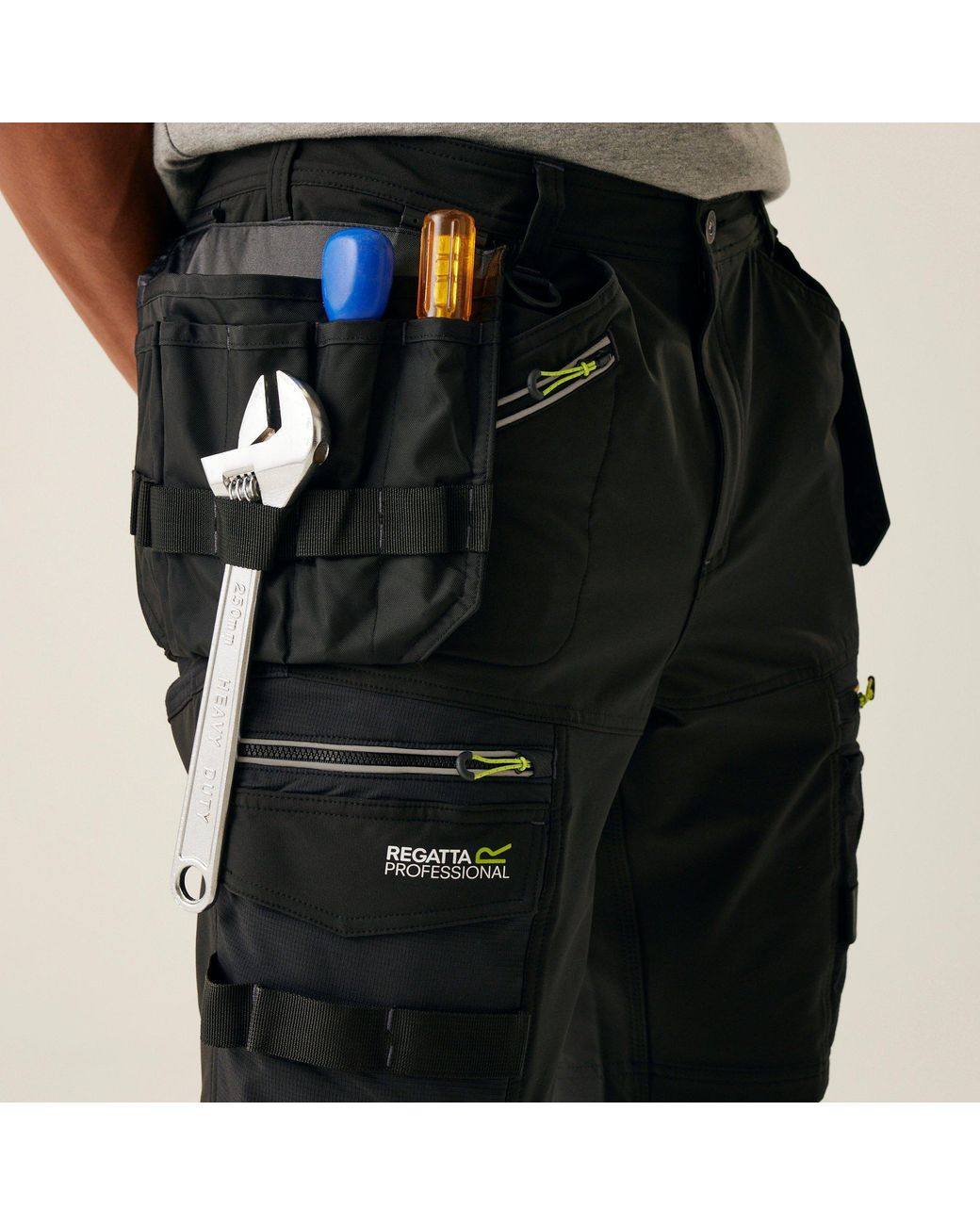 Regatta Brown Infiltrate Detachable Holster Shorts for men