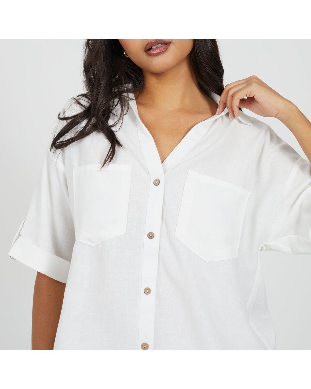 Brave Soul White Ladies V-Neck Short Sleeve Shirt