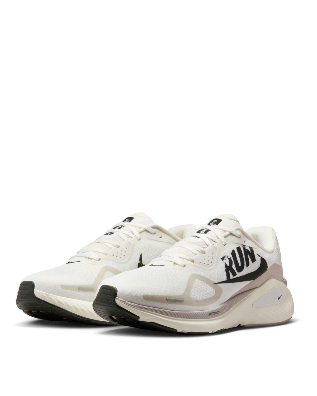 Nike White Structure 26 Rn Sn61 for men