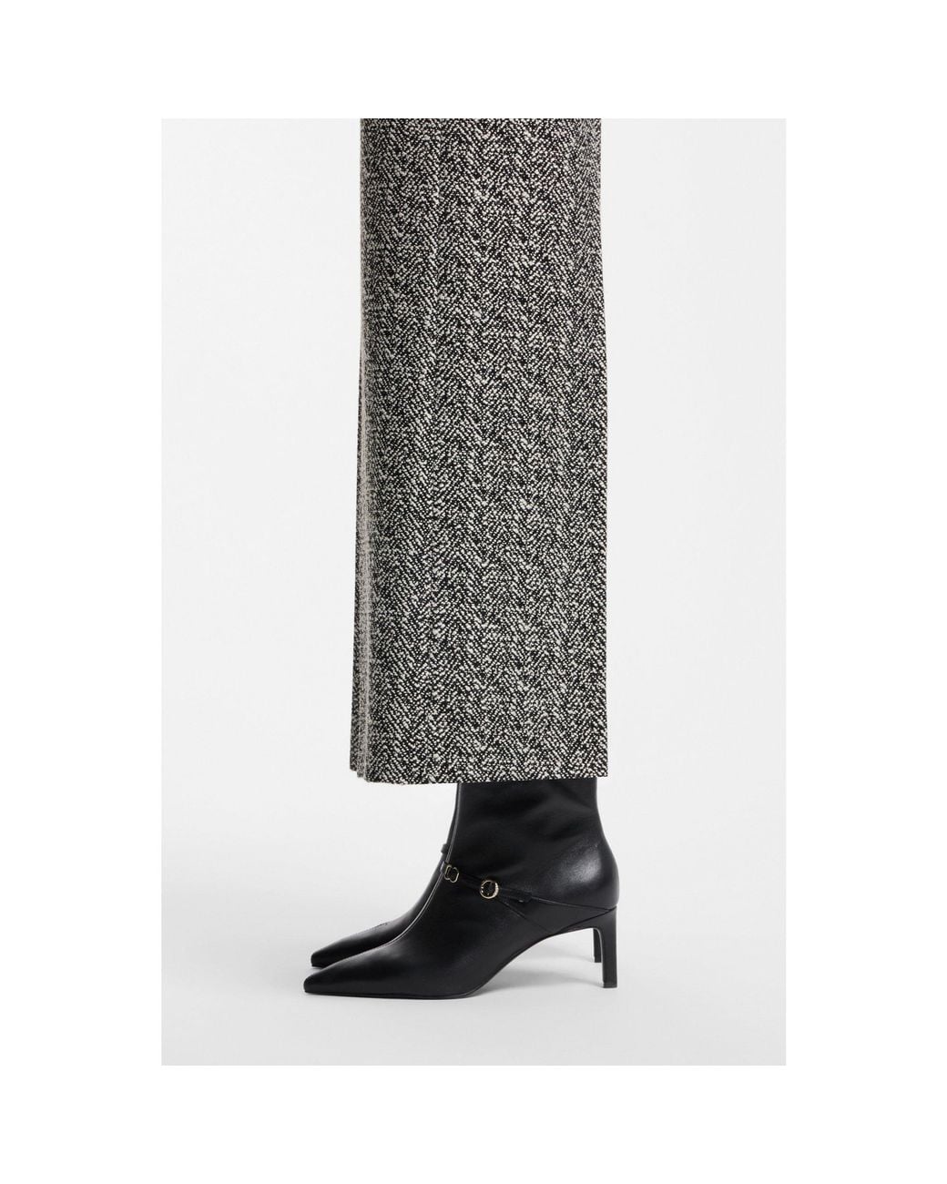 HUGO Black Leather Ankle Boots With A Logo Buckle