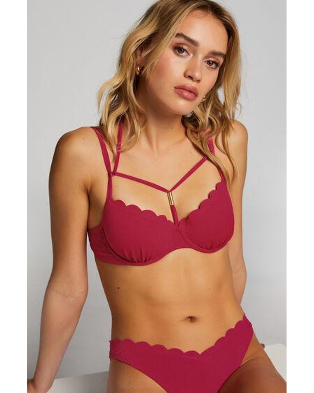 Hunkemöller Red Scallop High-Leg Bikini Bottoms