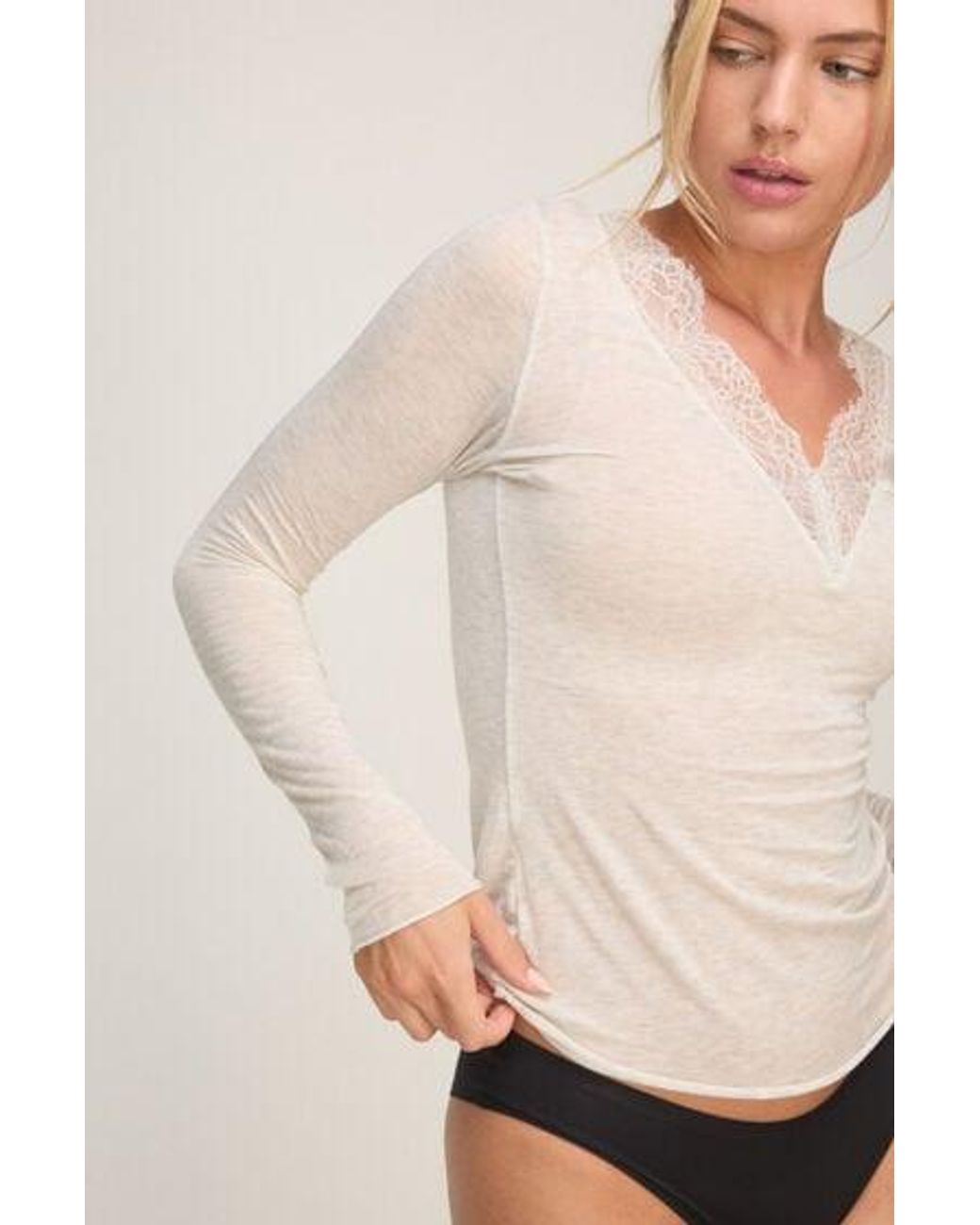 Hunkemöller Natural Super Soft Lace V-Neck Shirt With Cashmere